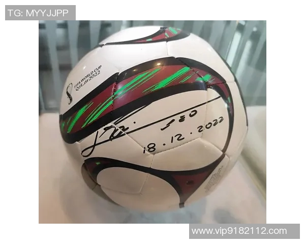 如何轻松获得足球明星的签名与收藏技巧分享