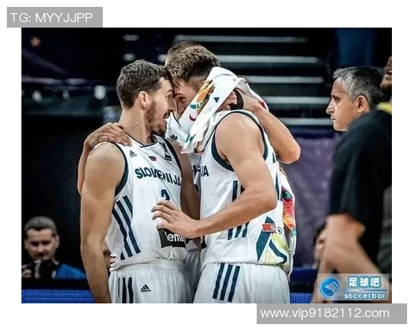 篮球与足球明星亲密互动精彩瞬间回顾与幕后故事分享