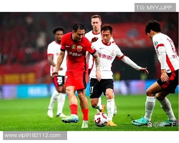 杭州足球队在世界锦标赛积分榜上以85分稳居首位展现强劲实力