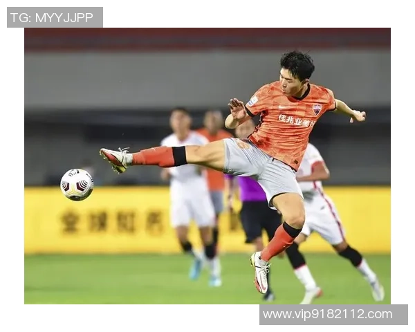 赛后分析：上海足球队与重庆足球队的耐力较量与战术博弈